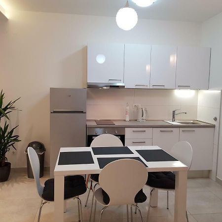 شقة Stobreč  في Apartman Cezar المظهر الخارجي الصورة