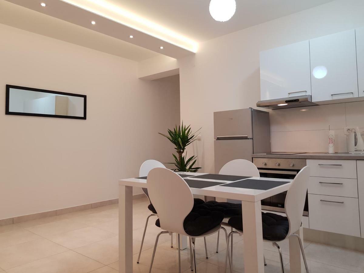 شقة Stobreč  في Apartman Cezar المظهر الخارجي الصورة