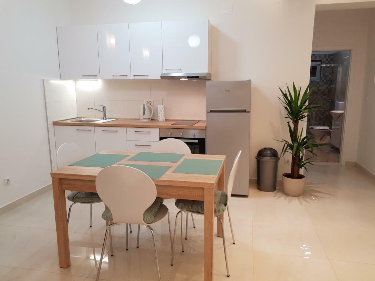 شقة Stobreč  في Apartman Cezar المظهر الخارجي الصورة